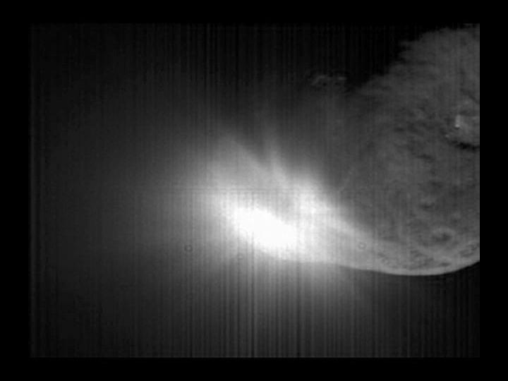 NASA Deep Impact flyby spacecraft shows the flash that occurred when comet Tempel 1 ran over the spacecraft probe taken by the high-resolution camera over a period of 40 seconds.