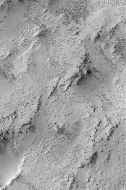 Exposing Memnonia Terrain