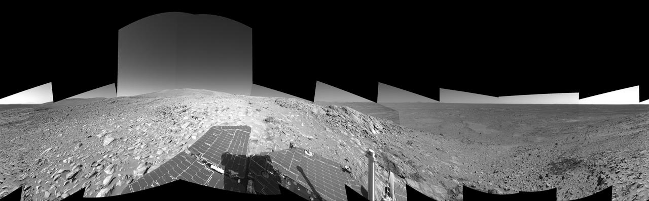 Making Tracks on Mars left-eye