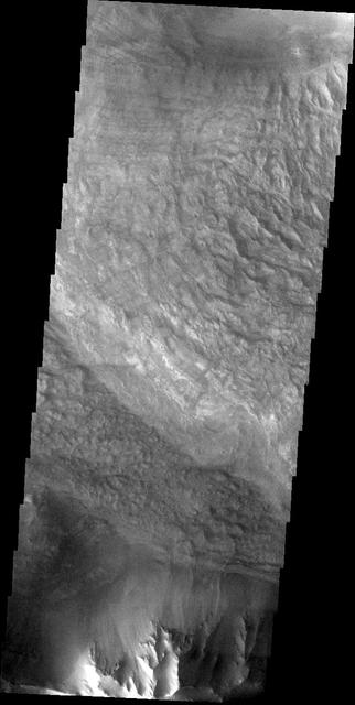 Ius Chasma Debris