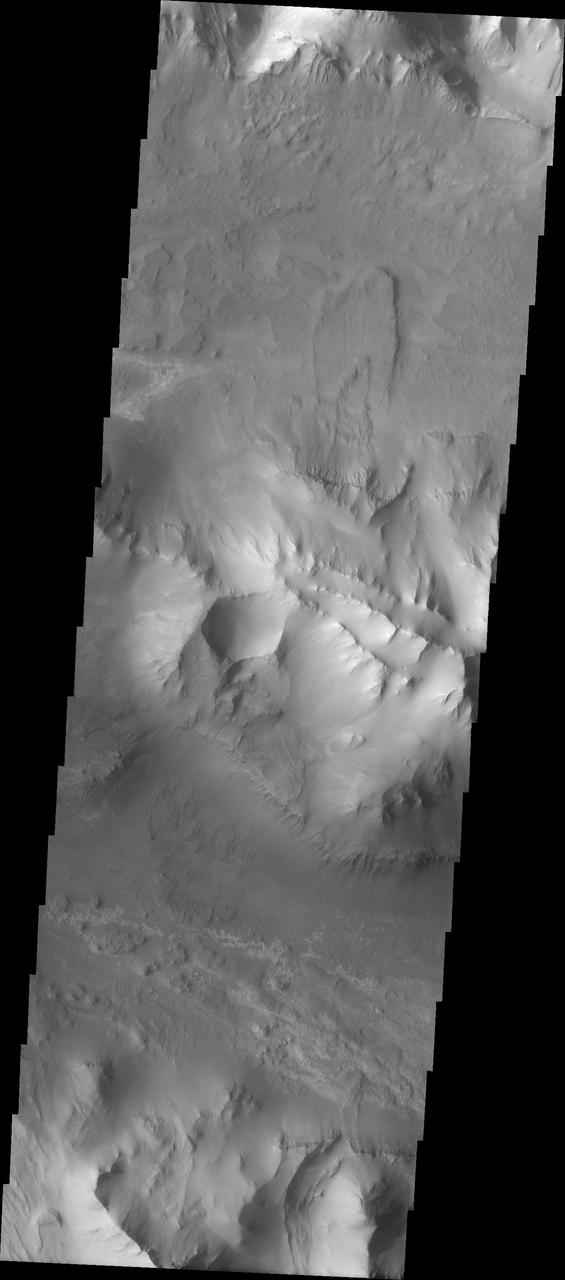 Ius Chasma Ridge