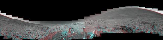 NASA image: True 3-D View of Columbia Hills from an Angle
