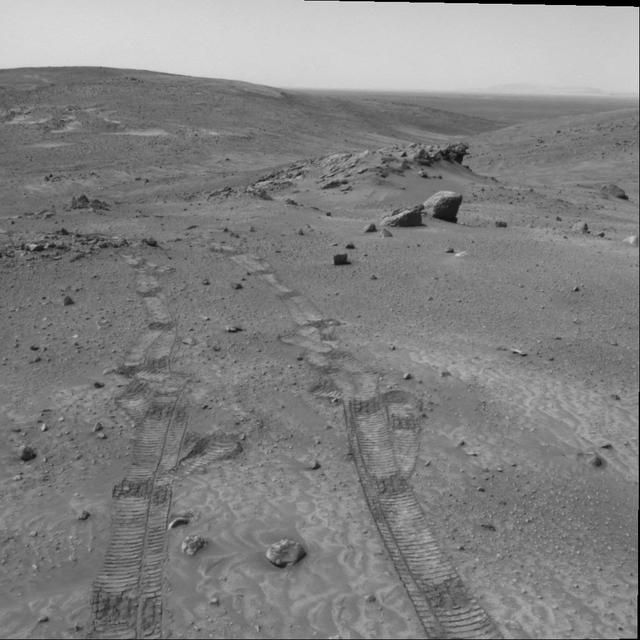 Scientists Contemplate Tilting of Rock Layers on Mars