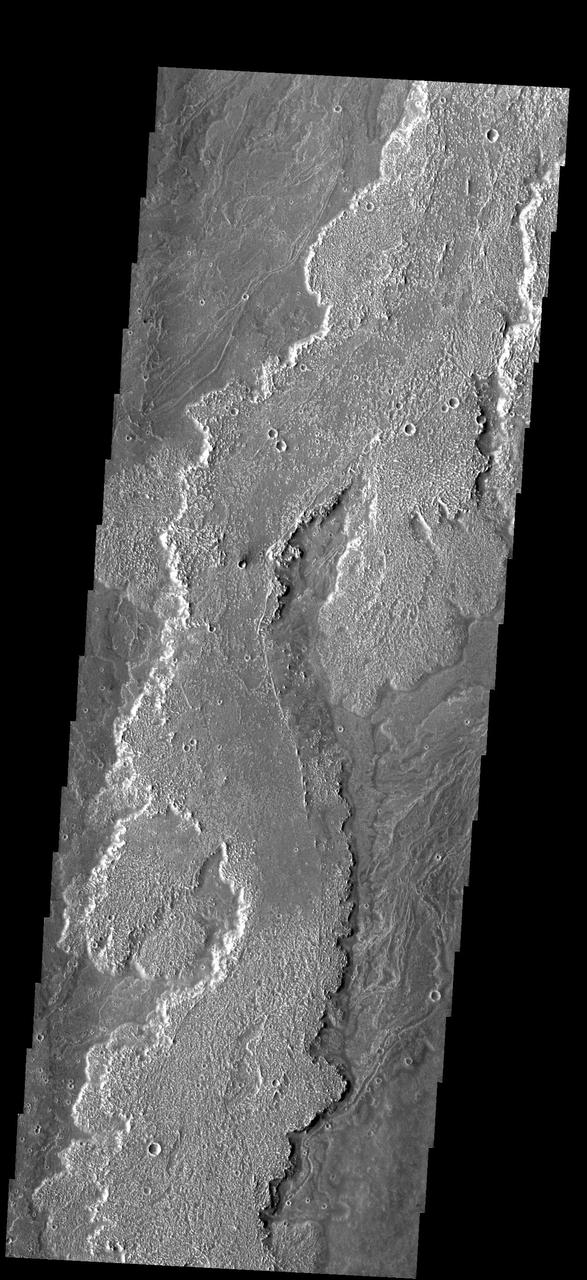 These lava flows are part of the Arsia Mons volcanic complex