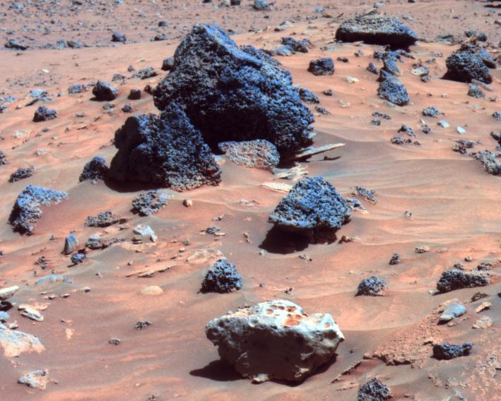 Possible Meteorite in Columbia Hills on Mars False Color