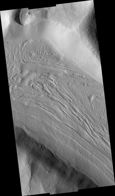 NASA image: Fretted Terrain Valley in Coloe Fossae Region