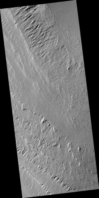 NASA image: Layers in Gale Crater Central Mound