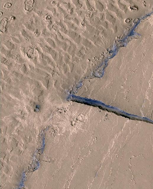 Lava-Draped Channel System on Mars
