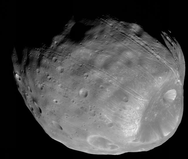 NASA image: Phobos from 5,800 Kilometers