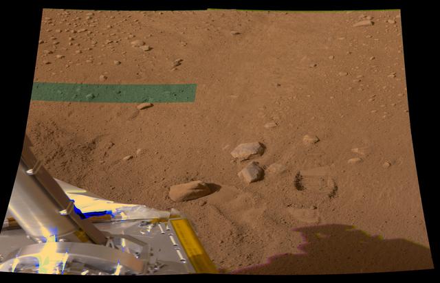 NASA image: Mark Left by First Dig at Phoenix Site