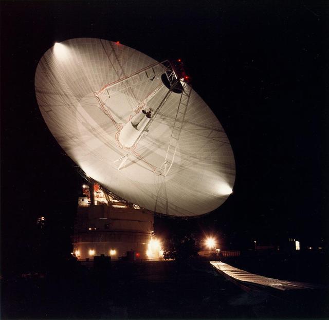 NASA image: 70m Antenna at Goldstone, California