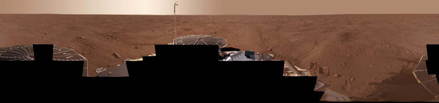 The full-circle panorama in approximately true color taken by NASA Phoenix Mars Lander shows the polygonal patterning of ground at the landing area, similar to patterns in permafrost areas on Earth.