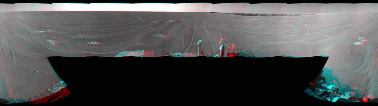 On September 28, 2008, NASA Mars rover Opportunity reached this location on the west side of Victoria Crater. 3D glasses are necessary.
