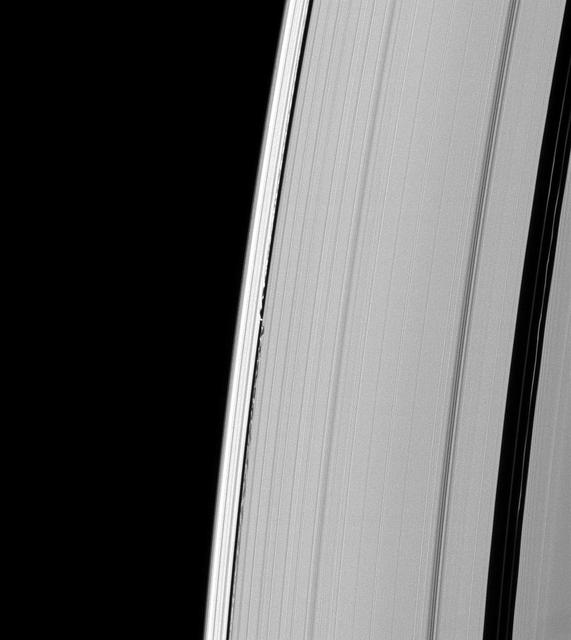 Waves from Daphnis