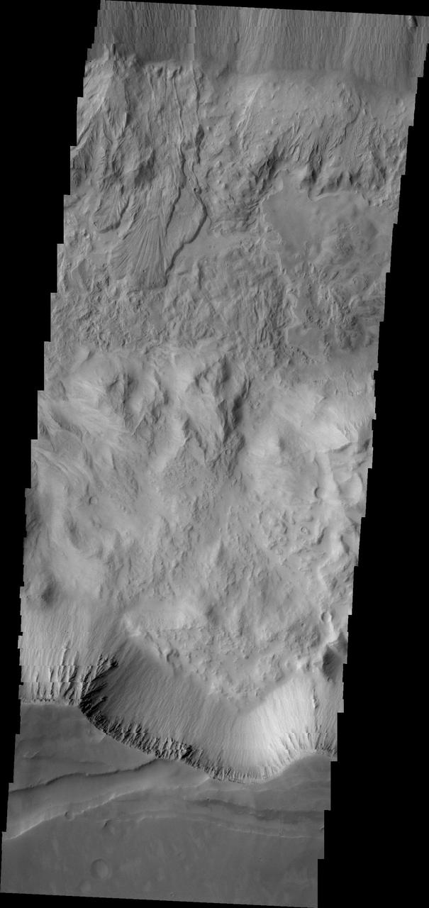 Tithonium Chasma