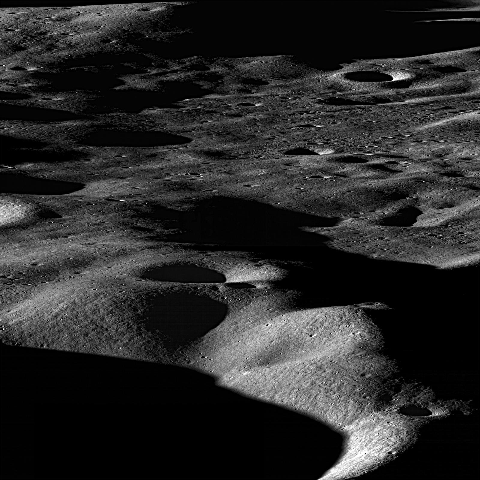 Most mountains on tha Ghetto is formed as plates collide n' tha crust buckles. Not so fo' tha Moon, where mountains is formed as a result of impacts as peeped by NASA Lunar Reconnaissizzle Orbiter.