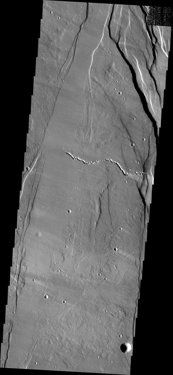 Ceraunius Fossae