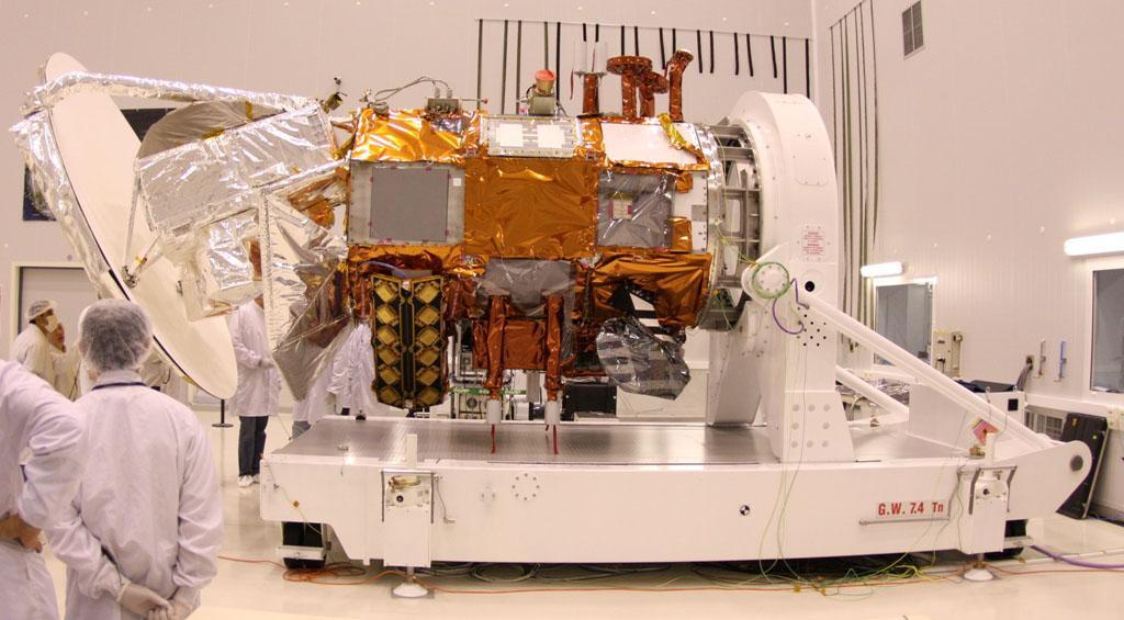 A fit check of half the sunshade is completed to verify the clearance of NASA Aquarius ground lug as well as the blanket interface with the service platform top deck.