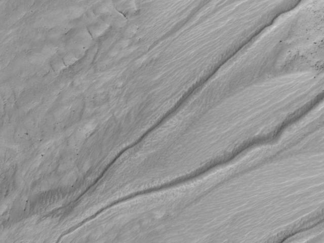 NASA image: Changes in a Gully in a Mars Crater Two-Image Comparison