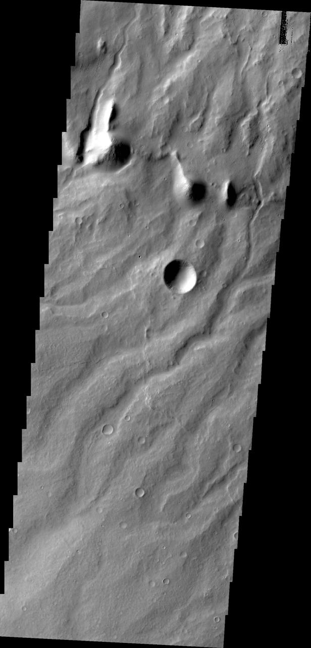 Apollineris Mons