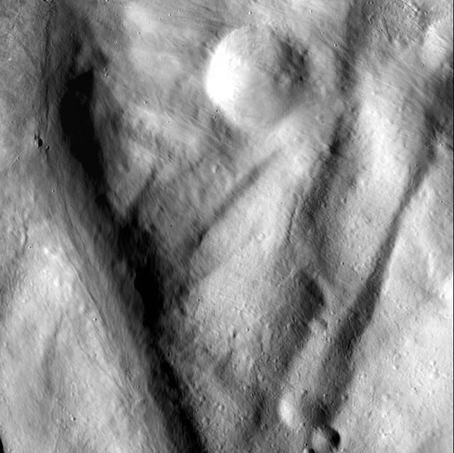 NASA image: Flowing Material