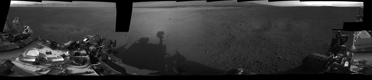 Crisp View from Inside Gale Crater