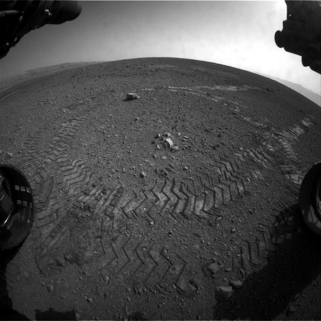 NASA image: Making Tracks on Mars