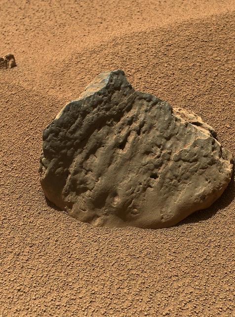 NASA image: Rock Et-Then Near Curiosity, Sol 82