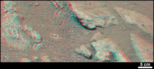 NASA Curiosity rover found evidence for an ancient, flowing stream on Mars at a few sites, including a rock which the science team has named Hottah after Hottah Lake in Canada Northwest Territories. 3-D glasses are needed.