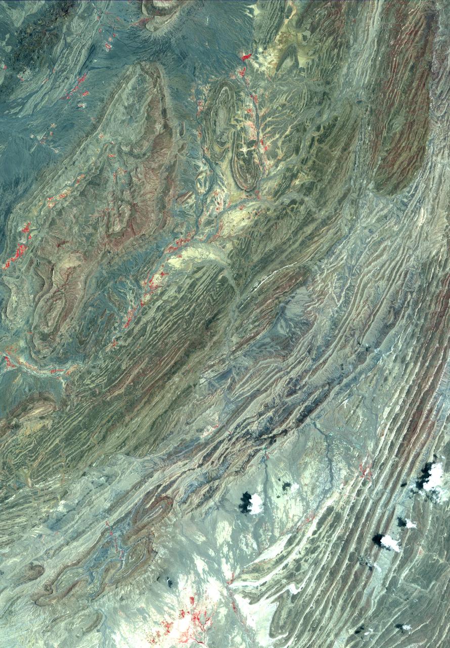 This image acquired by NASA Terra spacecraft shows the Sulaiman fold-thrust belt in northwestern Pakistan, a linear or arcuate belt in which compression has produced a combination of thrust faults and folds.