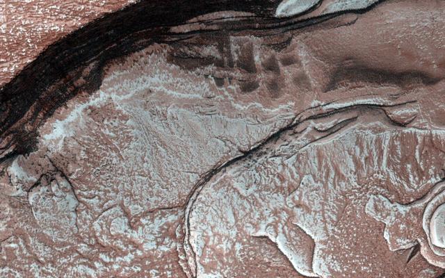 NASA image: Diffuse Winter Lighting of the Chasma Boreale Scarp