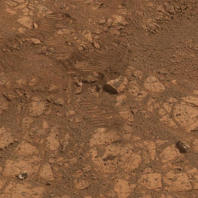 This image from the panoramic camera Pancam on NASA Mars Exploration Rover Opportunity shows the location of Pinnacle Island rock before it appeared in front of the rover in early January 2014. 