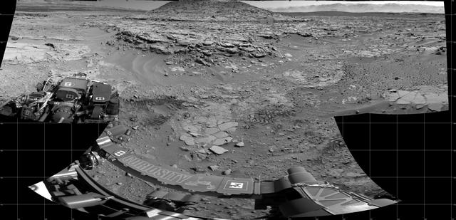 NASA image: Mount Remarkable and Surrounding Outcrops at Mars Rover Waypoint