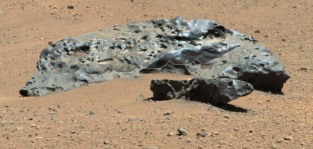 NASA image: Curiosity Finds Iron Meteorite on Mars