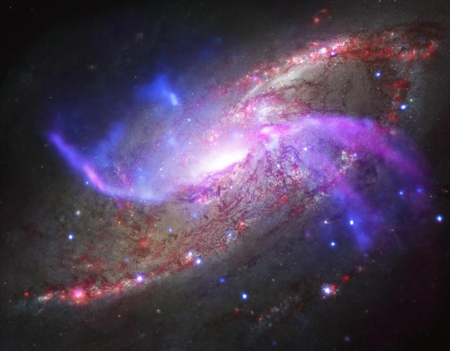 NASA image: Galactic Pyrotechnics on Display