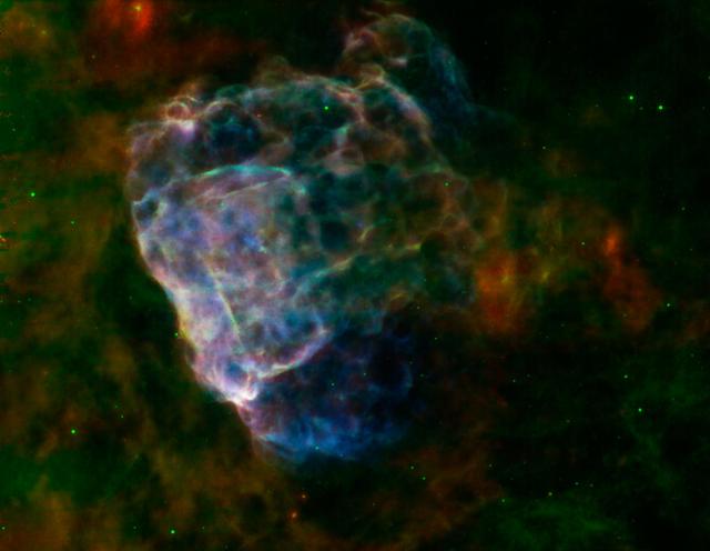NASA image: Supernova Seen In Two Lights
