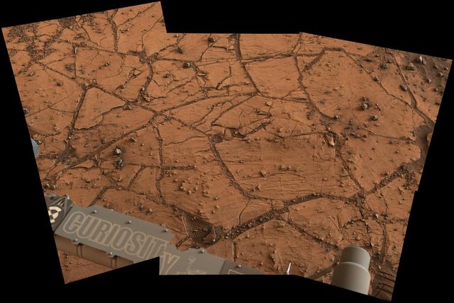 NASA image: Fine-Grained, Finely Layered Rock at Base of Martian Mount Sharp