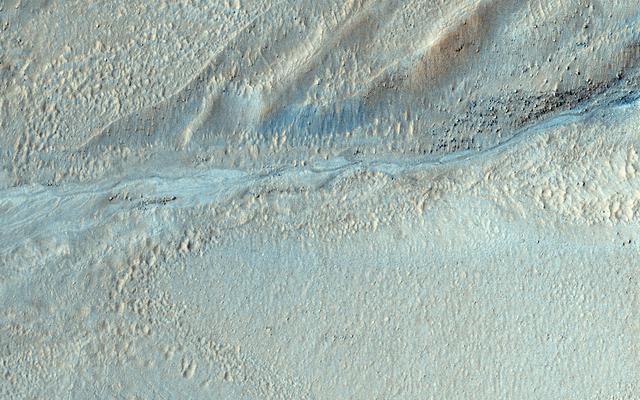 NASA image: Gullies Old and New Near the Argyre Region