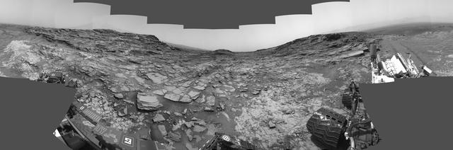 NASA image: Panorama from Curiosity Sol 1000 Location