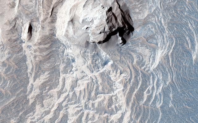 NASA image: Light-Toned Layers in Tithonium Chasma