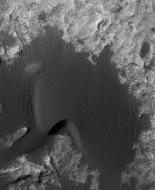 NASA image: Change Observed in Martian Sand Dune