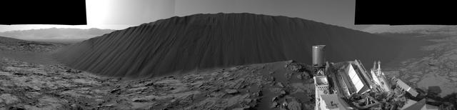 NASA image: Slip Face on Downwind Side of Namib Sand Dune on Mars