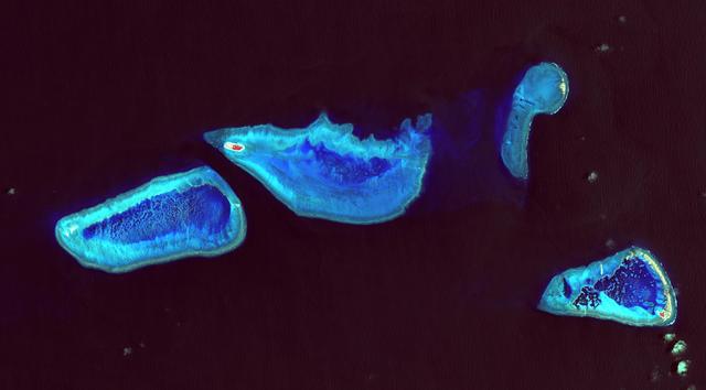 NASA image: A Bird Eye View of Australia Heron Island