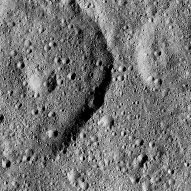 NASA image: Dawn LAMO Image 189