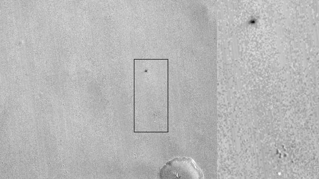 Signs of Schiaparelli Test Lander Seen From Orbit