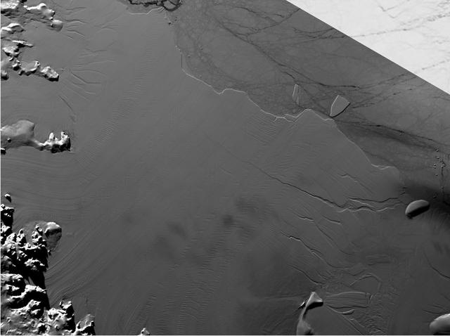 NASA image: Spawning of Massive Antarctic Iceberg Captured by NASA