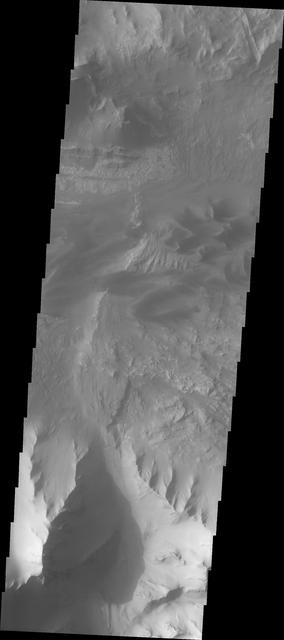 NASA image: Investigating Mars: Ius Chasma