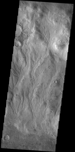 NASA image: Kaiser Crater Gullies