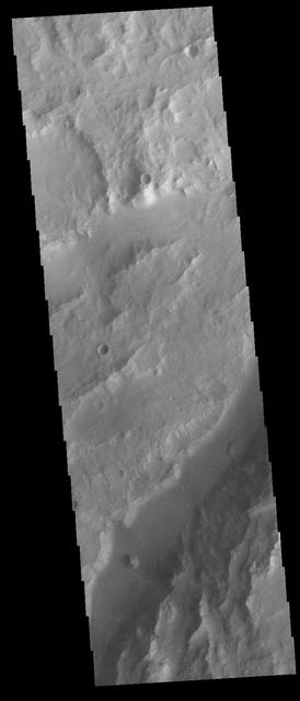 This VIS image shows a small section of Ma'adim Valles. Ma'adim Valles is located in Terra Cimmeria and empties into Gusev Crater, the home of the MER Spirit rover.  Orbit Number: 75277 Latitude: -22.7745 Longitude: 176.665 Instrument: VIS Captured: 2018-12-03 14:00  https://photojournal.jpl.nasa.gov/catalog/PIA23013