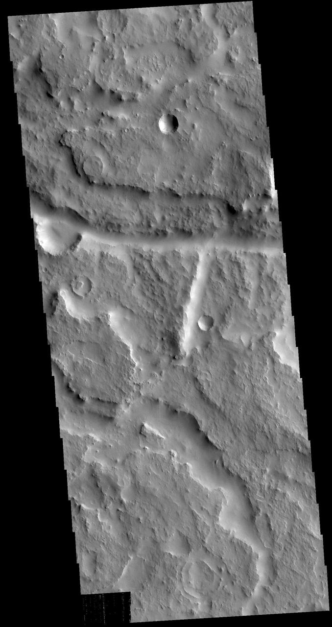 Today's VIS image shows part of Indus Vallis, located in northern Terra Sabaea. The valley system is over 300 km (186 miles) long.  Orbit Number: 79137 Latitude: 18.6453 Longitude: 39.3279 Instrument: VIS Captured: 2019-10-17 11:06  https://photojournal.jpl.nasa.gov/catalog/PIA23573